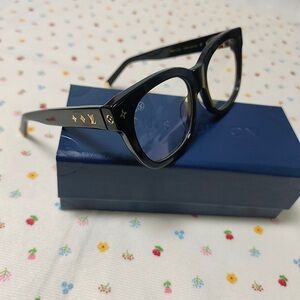 Louis Vuitton Black Sunglasses with Gold Details